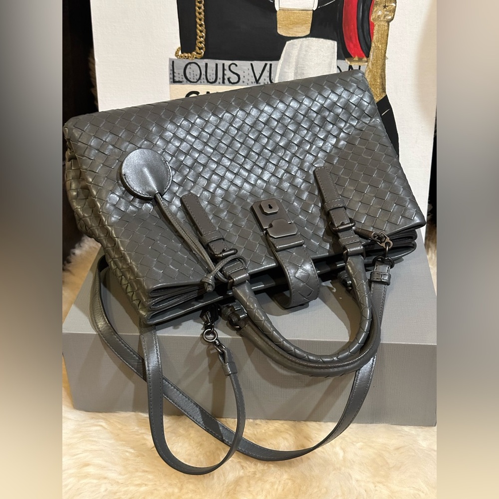 ๐ฅ BOTTEGA VENETA ROMA HANDBAG 2 WAY INTERECCIATO NAPPA LEATHER w/ Dust Bag - Picture 2 of 16
